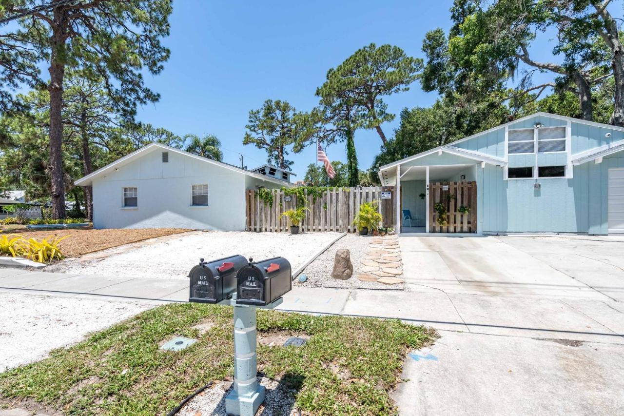 2bed 1bath Minutes To Downtown, Beaches, Restaurants, Theaters And Apartment Sarasota